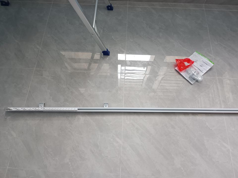 Curtain Installationjob photo