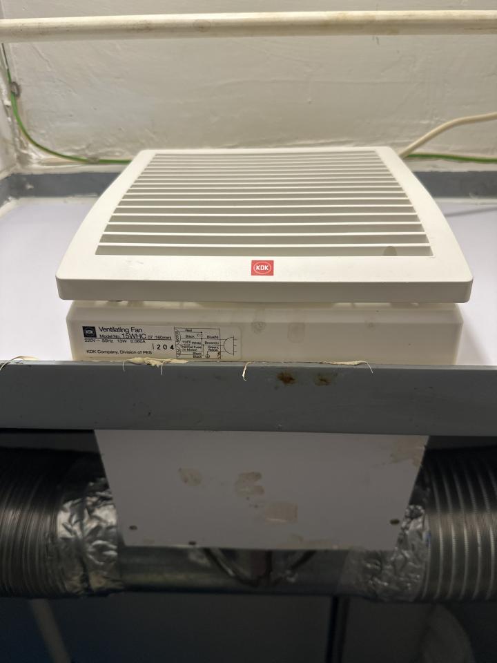 浴室寶安裝工作照片