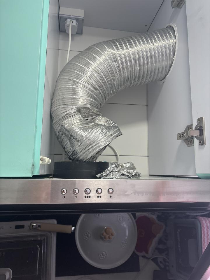 Range Hood Duct Installation Job photo