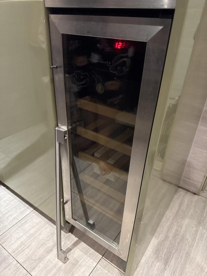 Furniture RepairJob photo