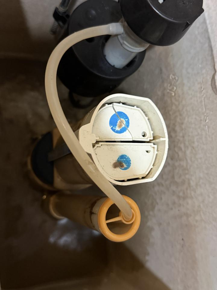 馬桶安裝工作照片