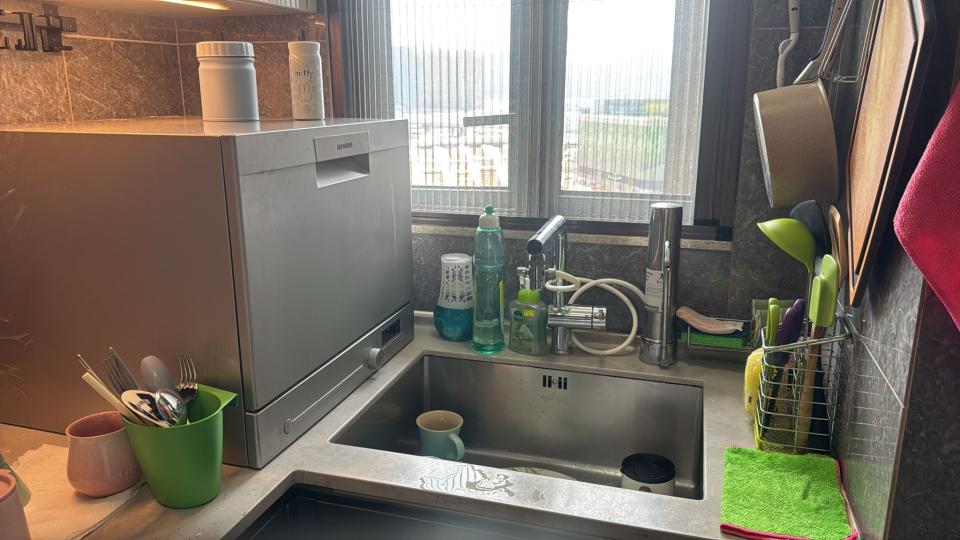 洗碗機安裝工作照片