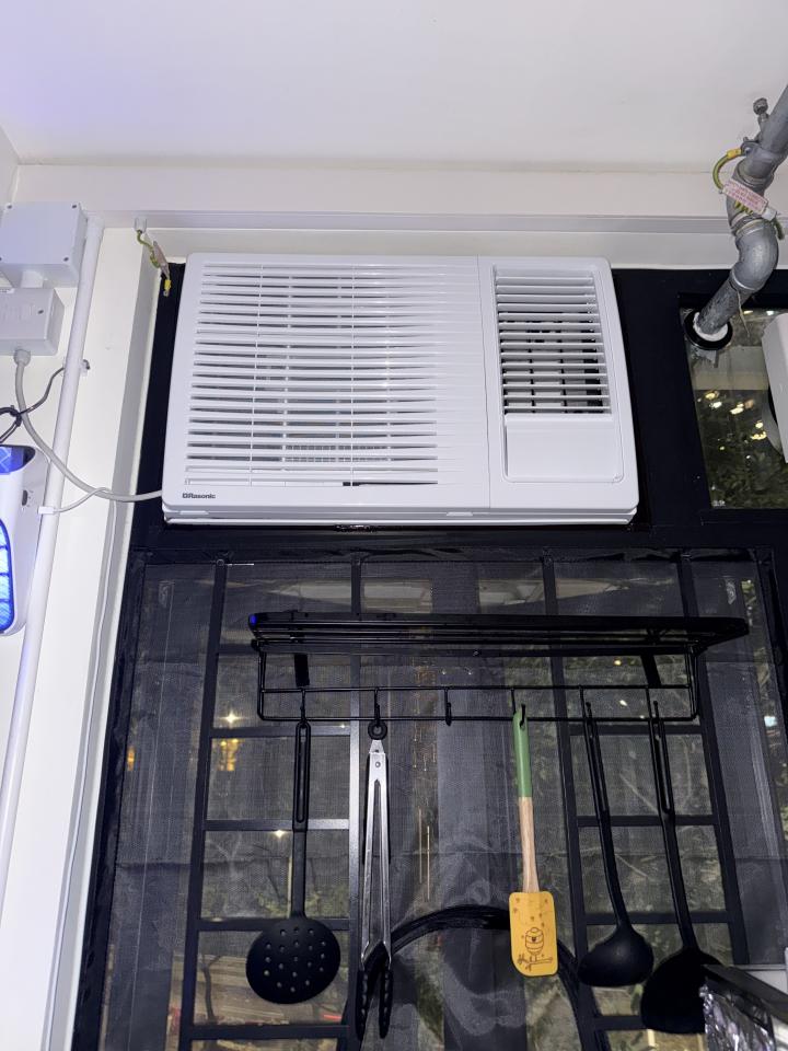 冷氣維修工作照片