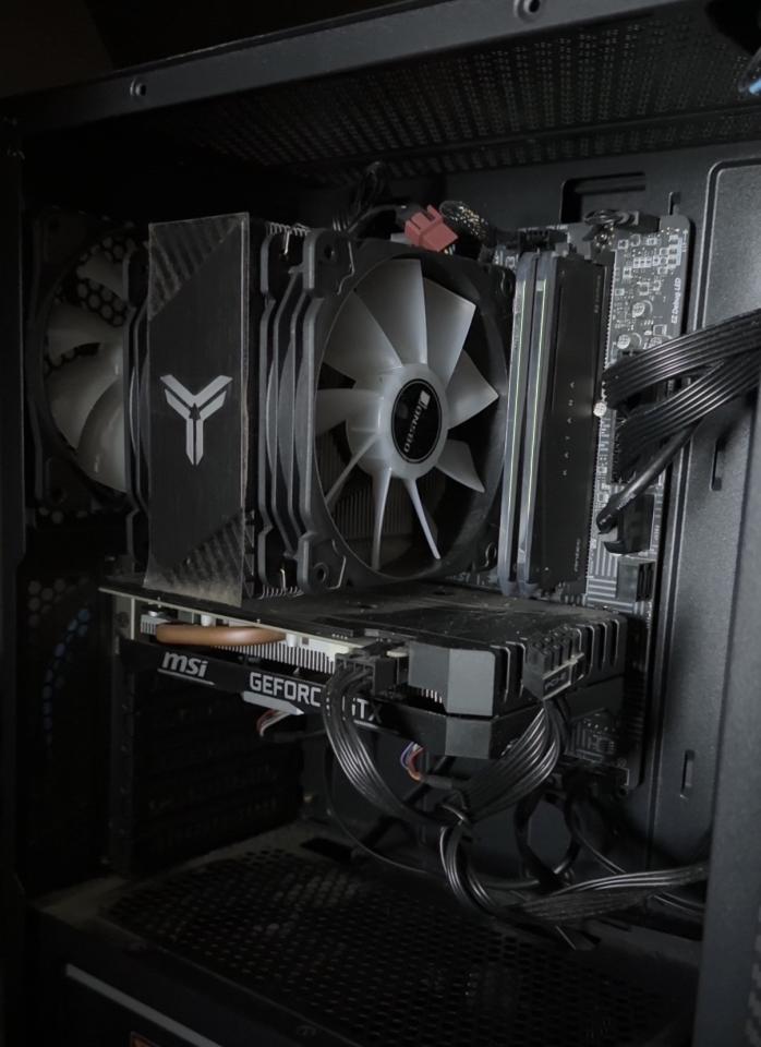 電腦維修工作照片