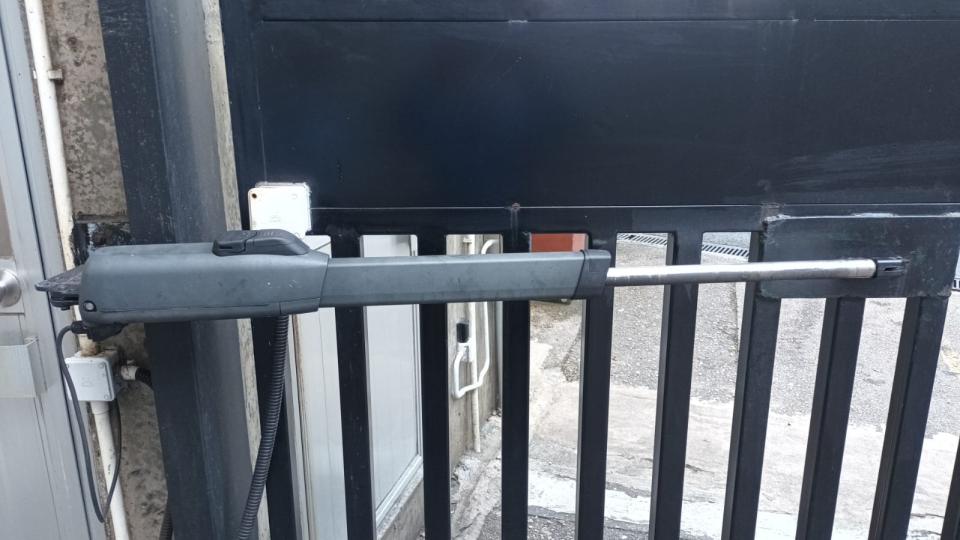 自動門工作照片