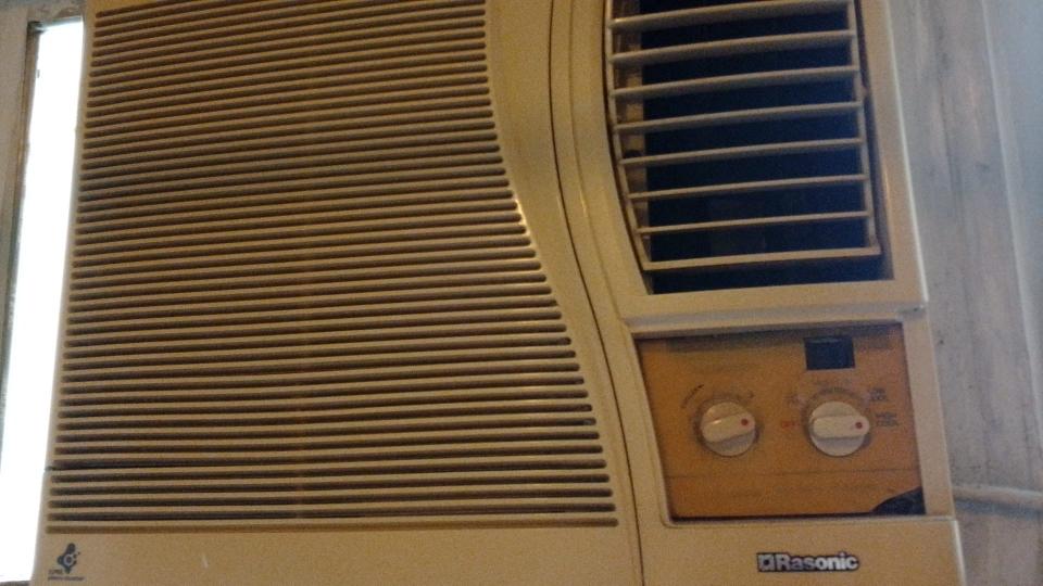 冷氣維修工作照片