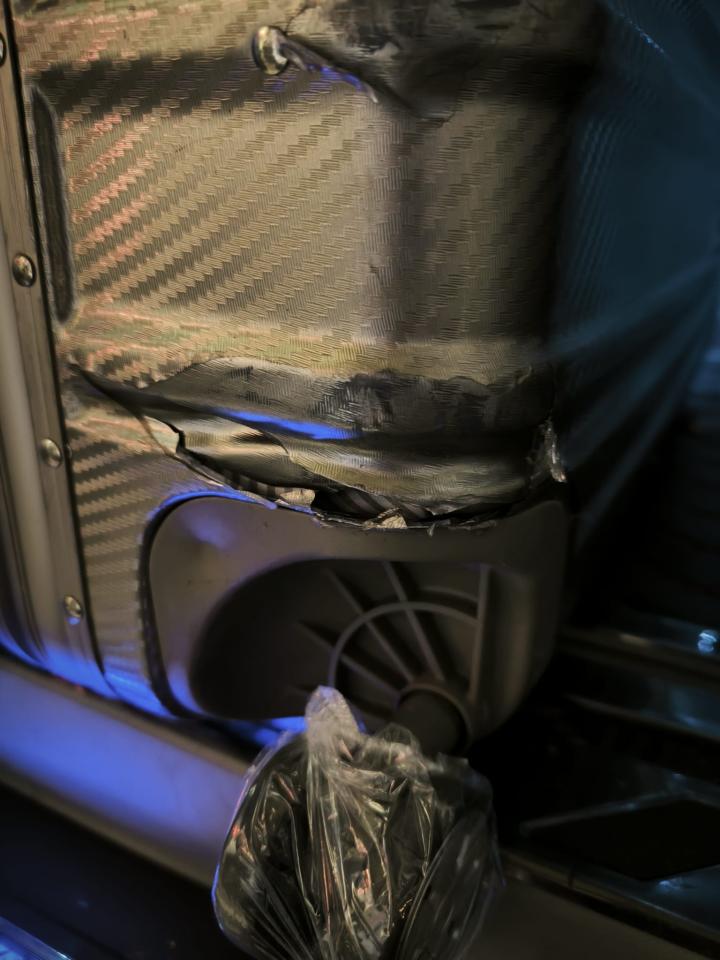 行李箱維修工作照片