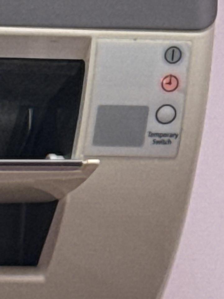 冷氣維修工作照片