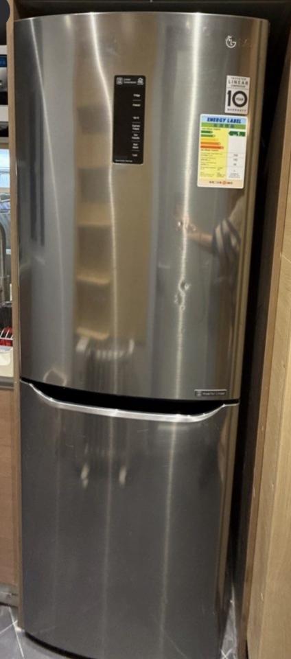 搬雪櫃工作照片