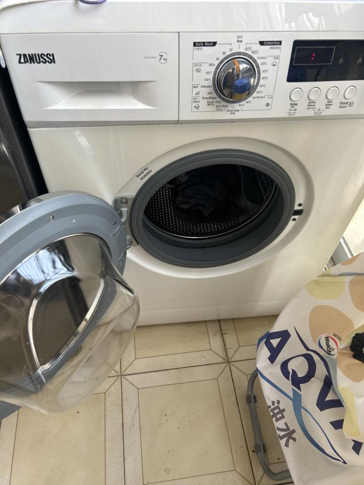 洗衣機清洗工作照片