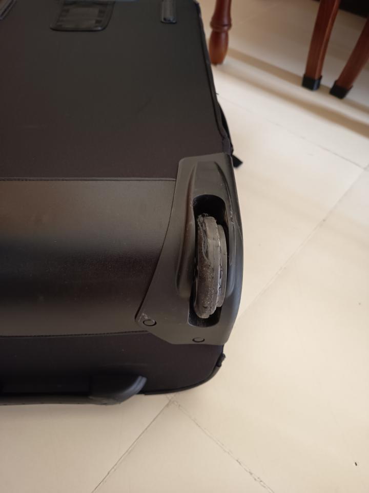 行李箱維修工作照片