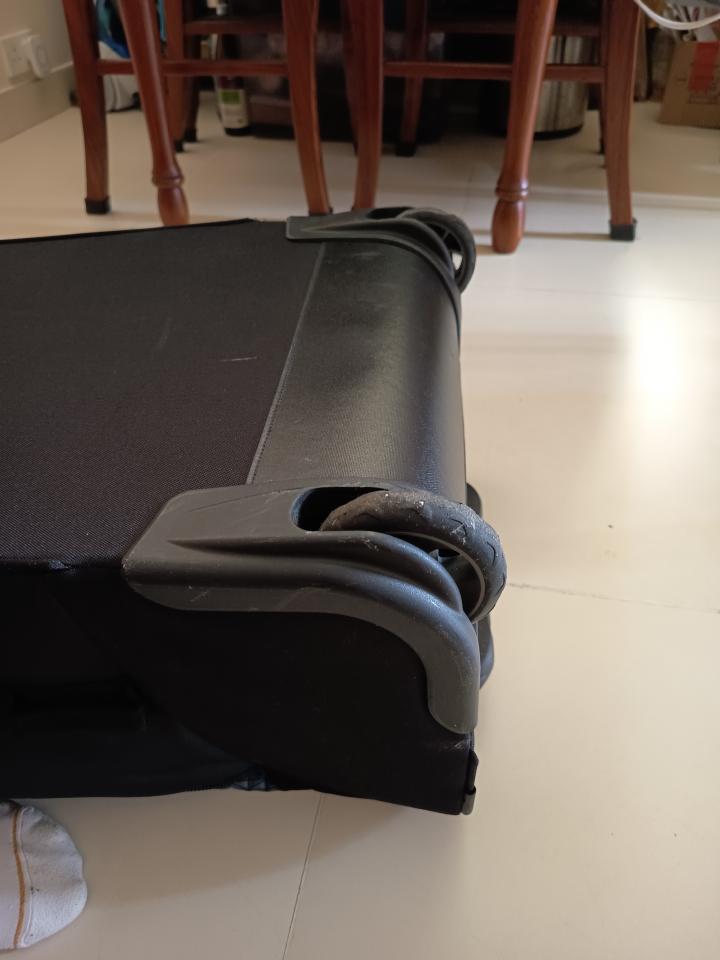 行李箱維修工作照片