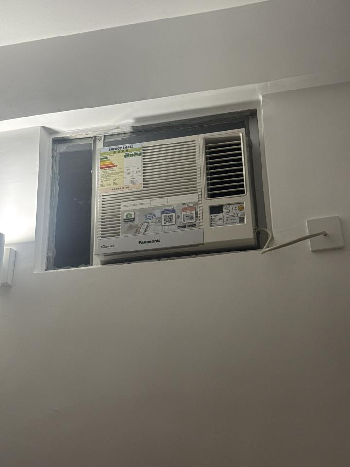 冷氣維修工作照片