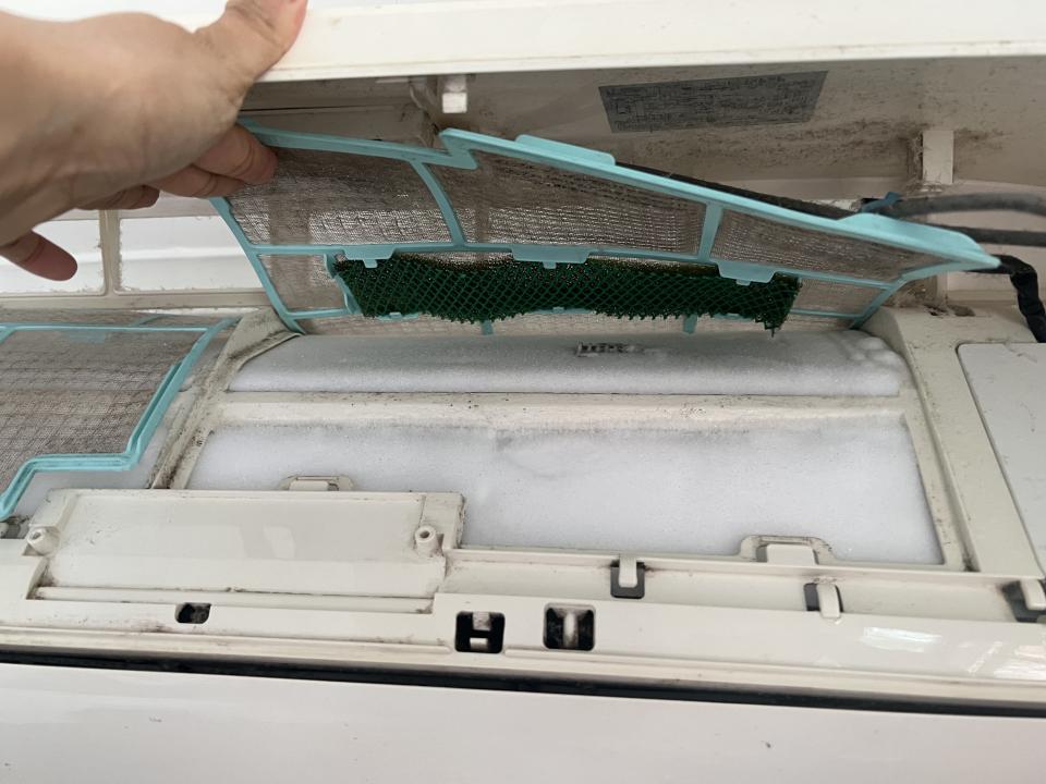 冷氣維修工作照片