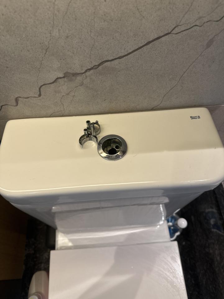 Toilet Installation & RepairJob photo