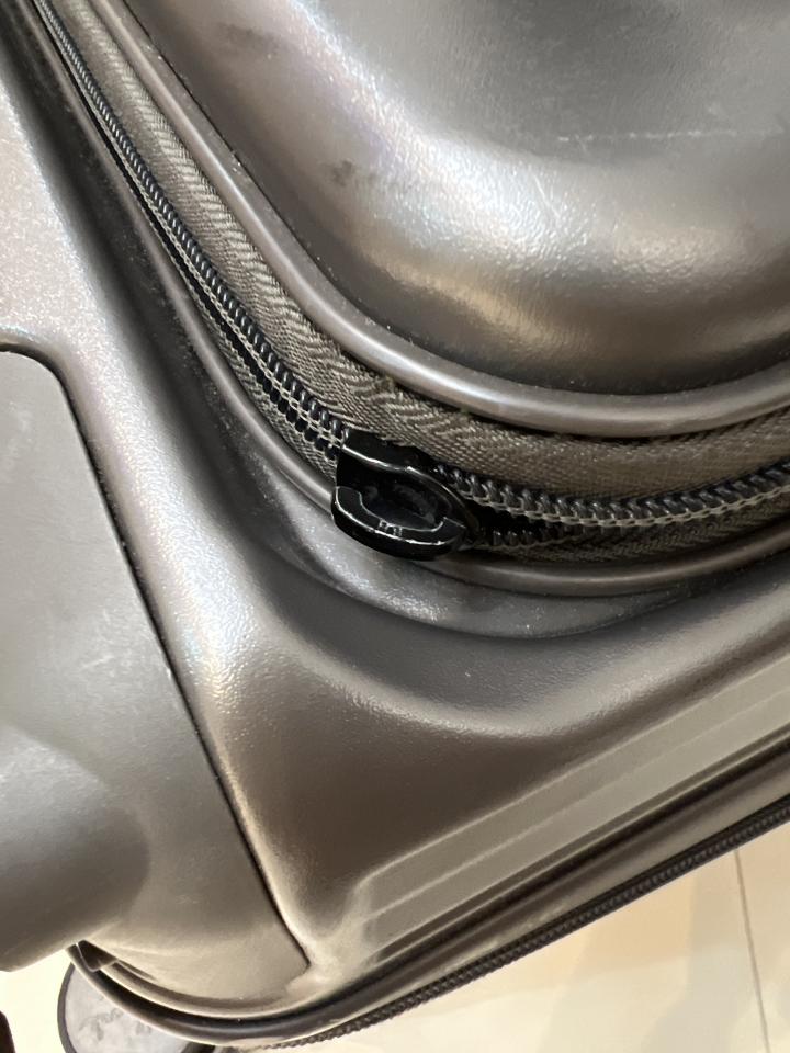 Luggage RepairJob photo