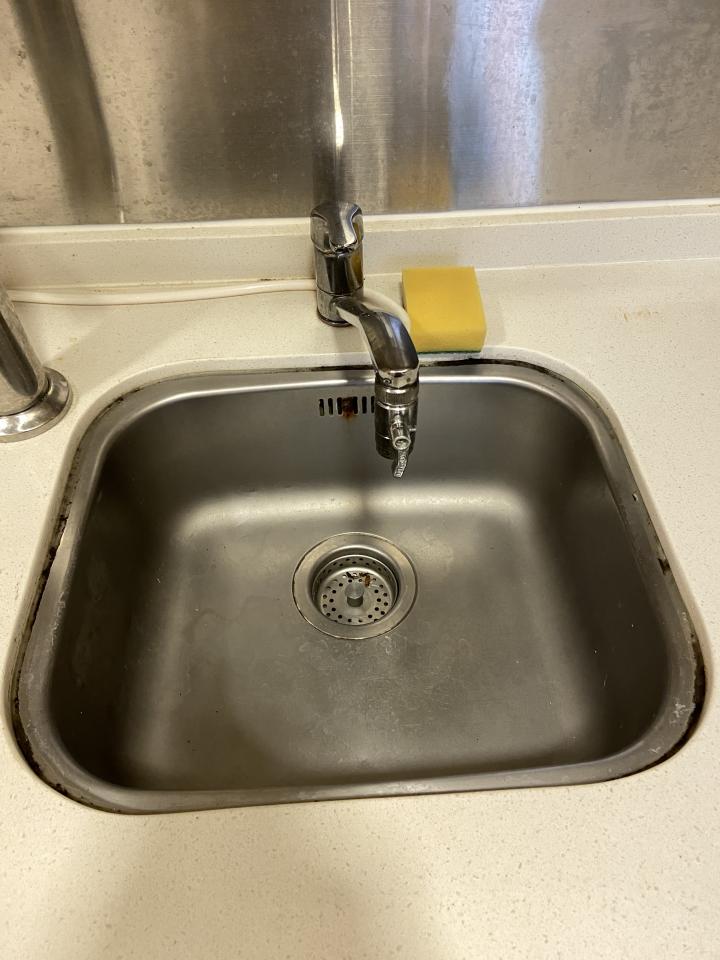 廚房鋅盤安裝工作照片