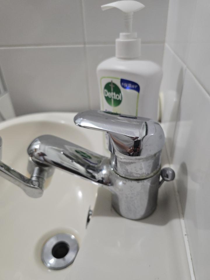 水龍頭安裝工作照片