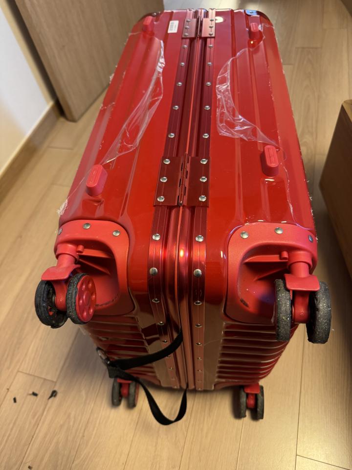 行李箱維修工作照片