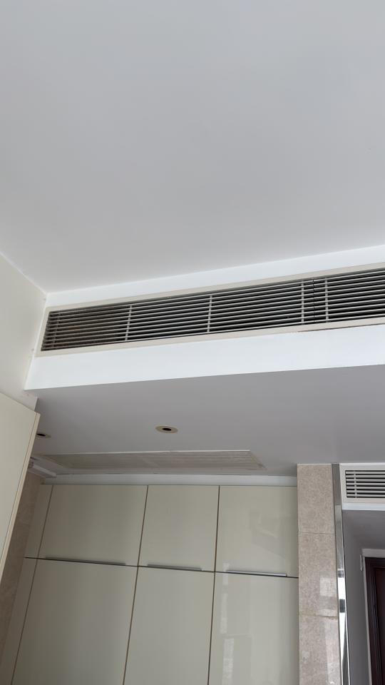 Air Conditioner Cleaningjob photo