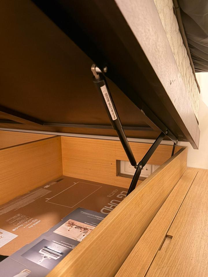 Furniture RepairJob photo