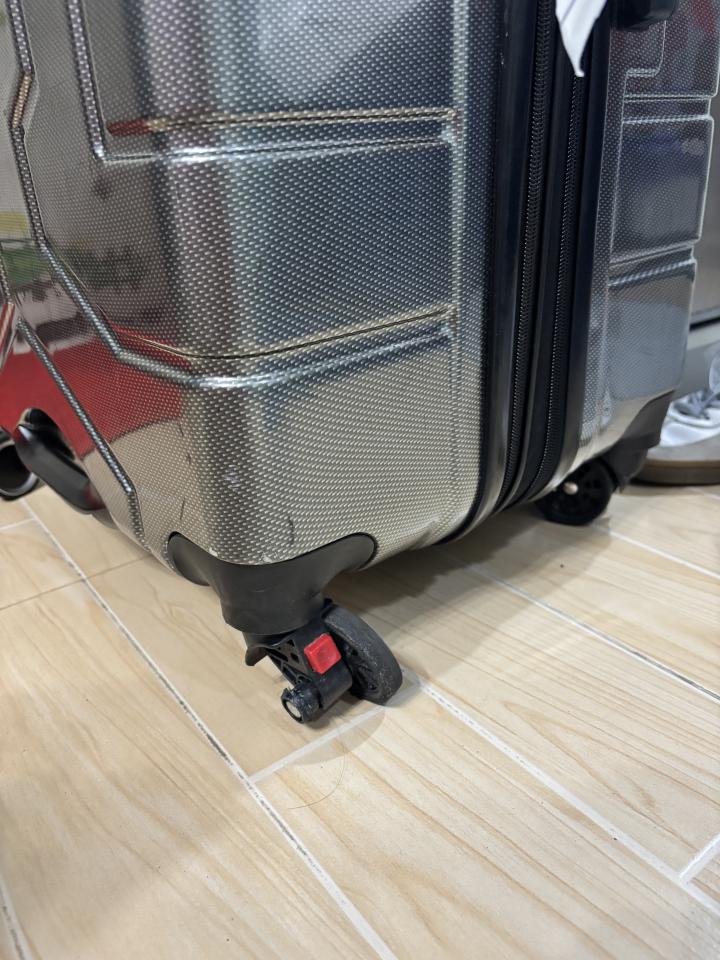 Luggage RepairJob photo