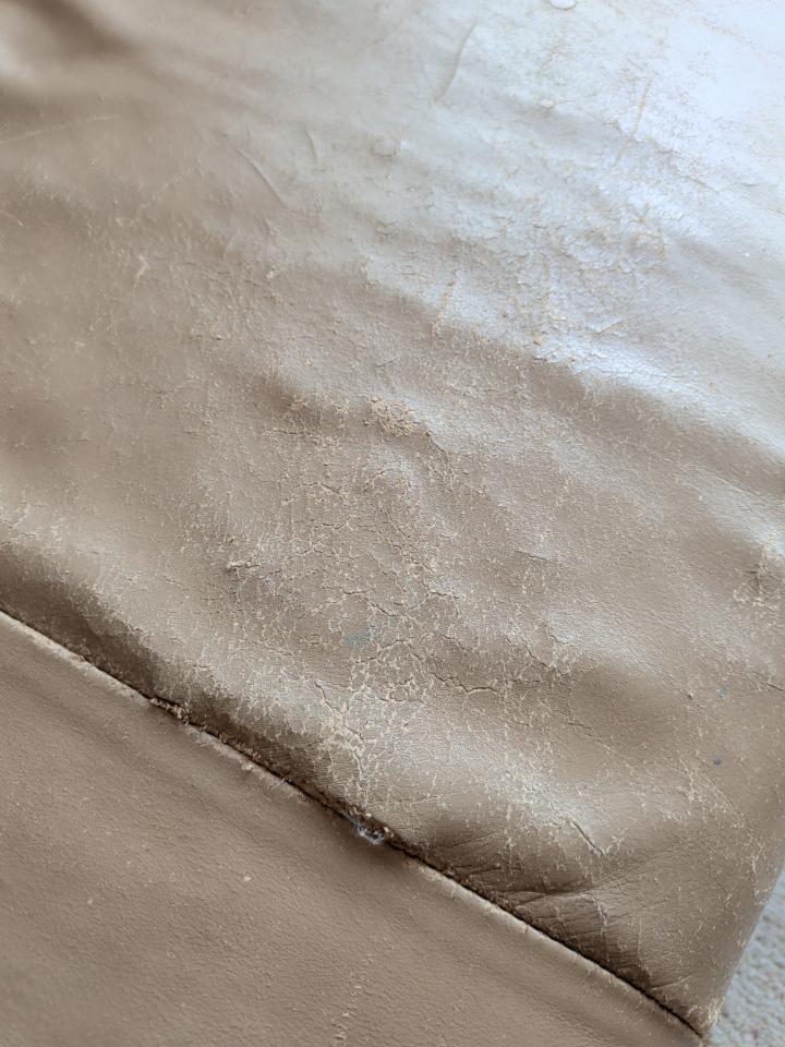 傢俬維修工作照片