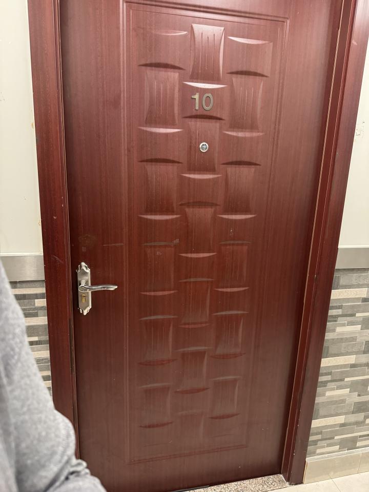 電子門鎖安裝工作照片