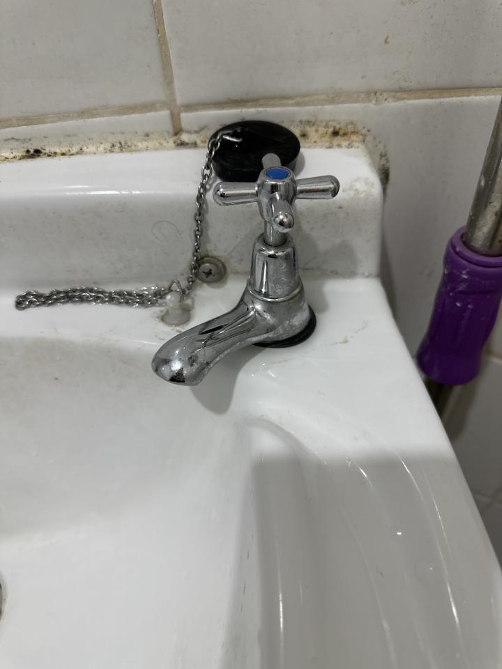 水龍頭安裝工作照片