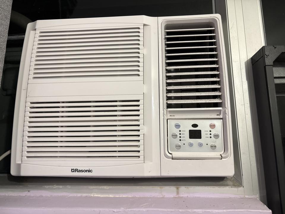 冷氣維修工作照片