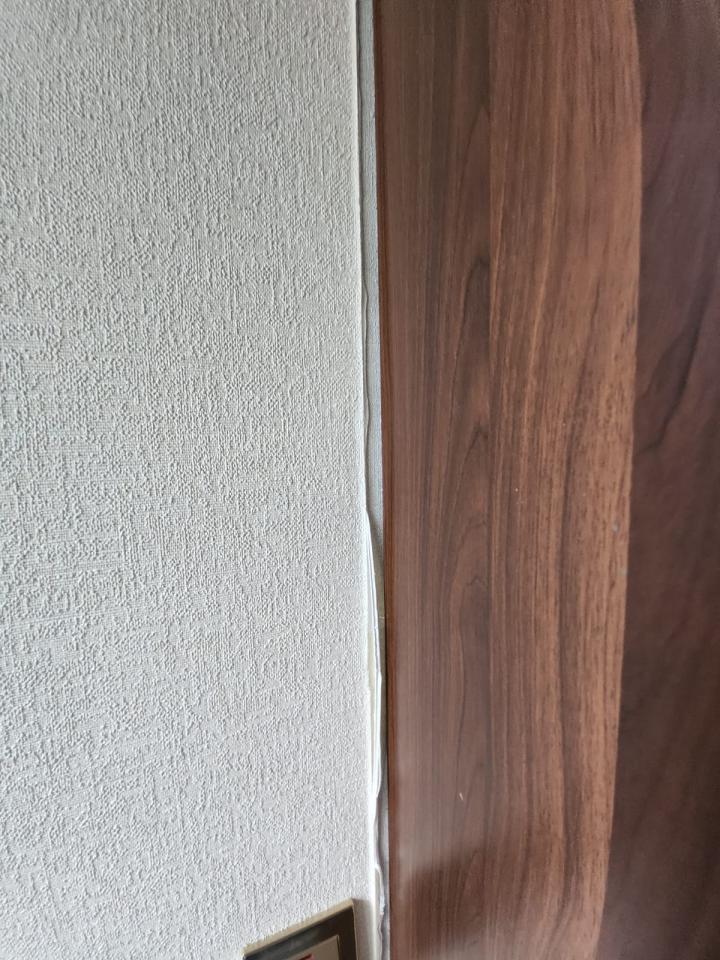 牆紙工程工作照片