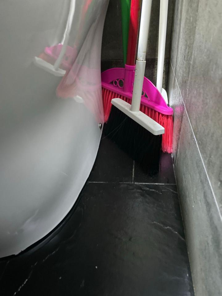 馬桶安裝工作照片