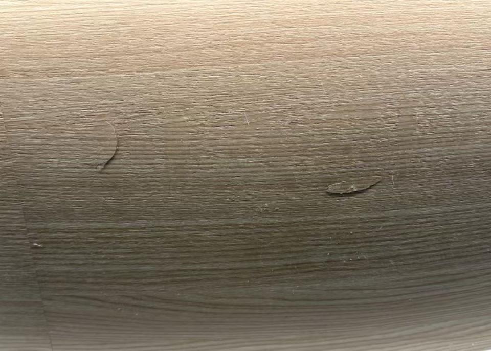 木地板打磨翻新工作照片