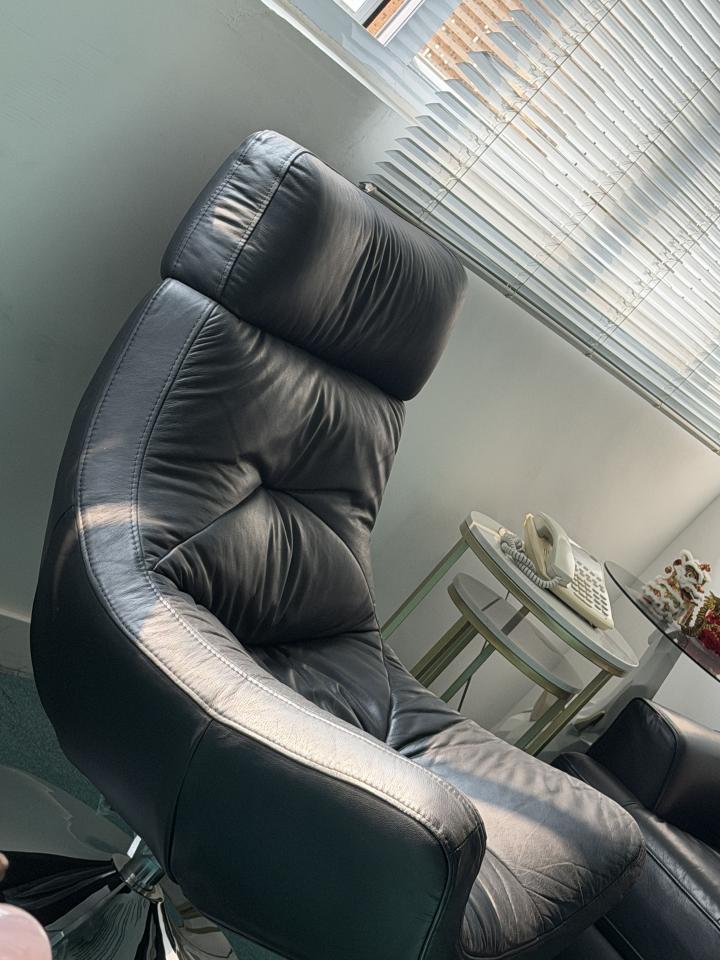 Furniture RepairJob photo