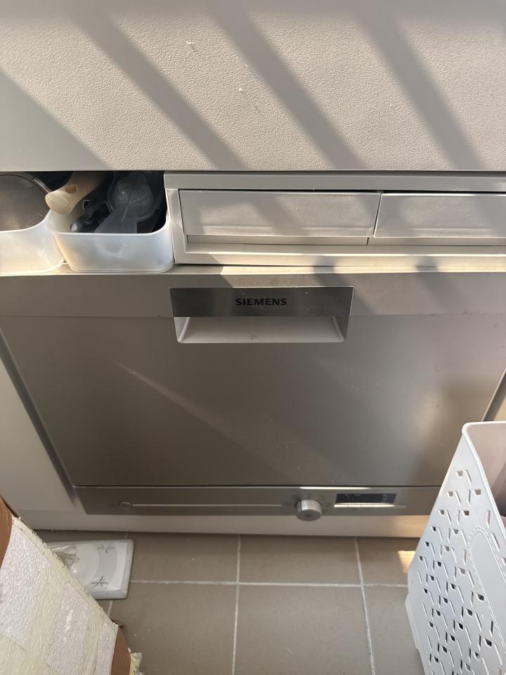 洗碗機安裝工作照片