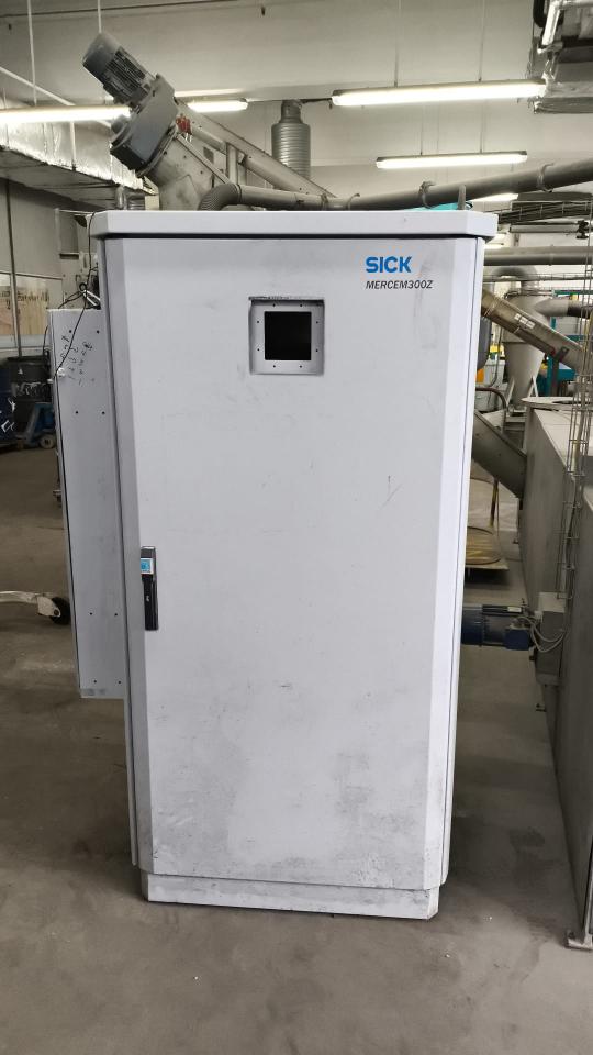 大型垃圾處理工作照片