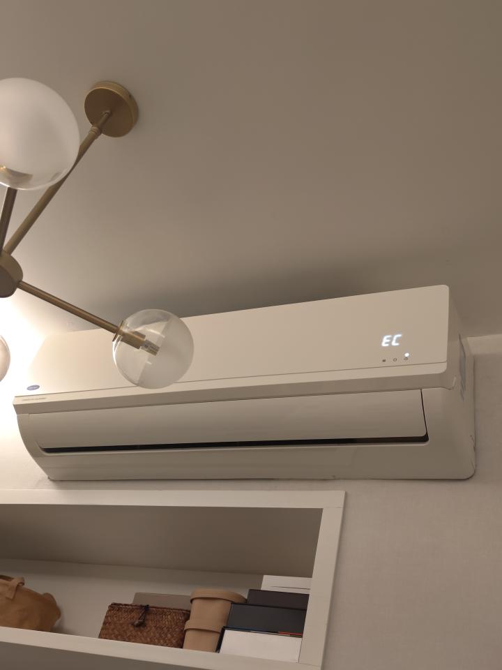 冷氣維修工作照片