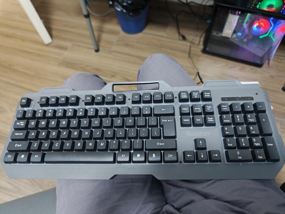 電腦維修工作照片