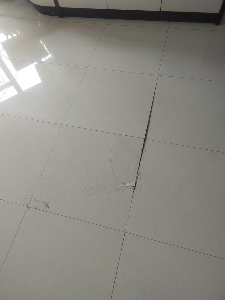 磁磚維修工作照片