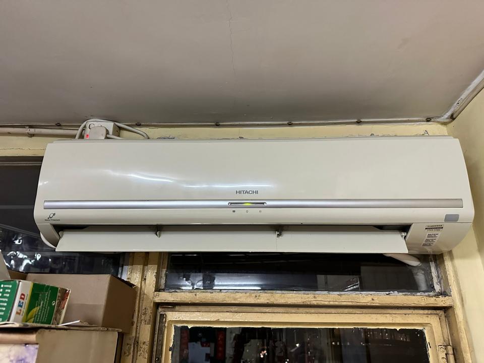 冷氣維修工作照片