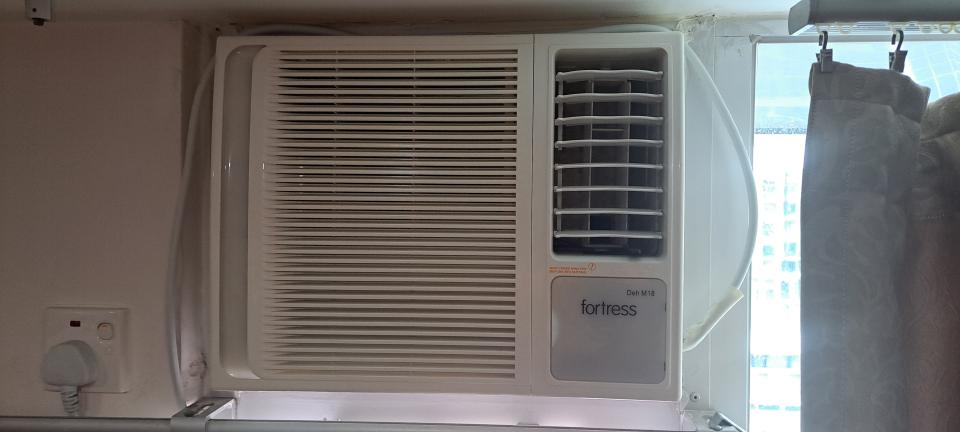 冷氣維修工作照片