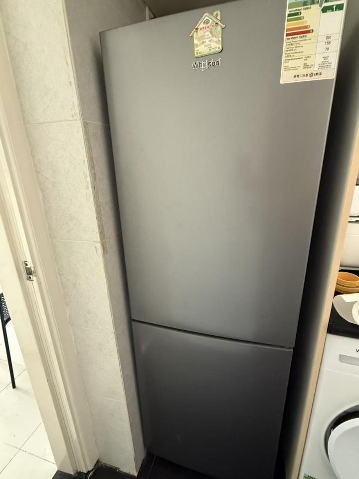 雪櫃維修工作照片