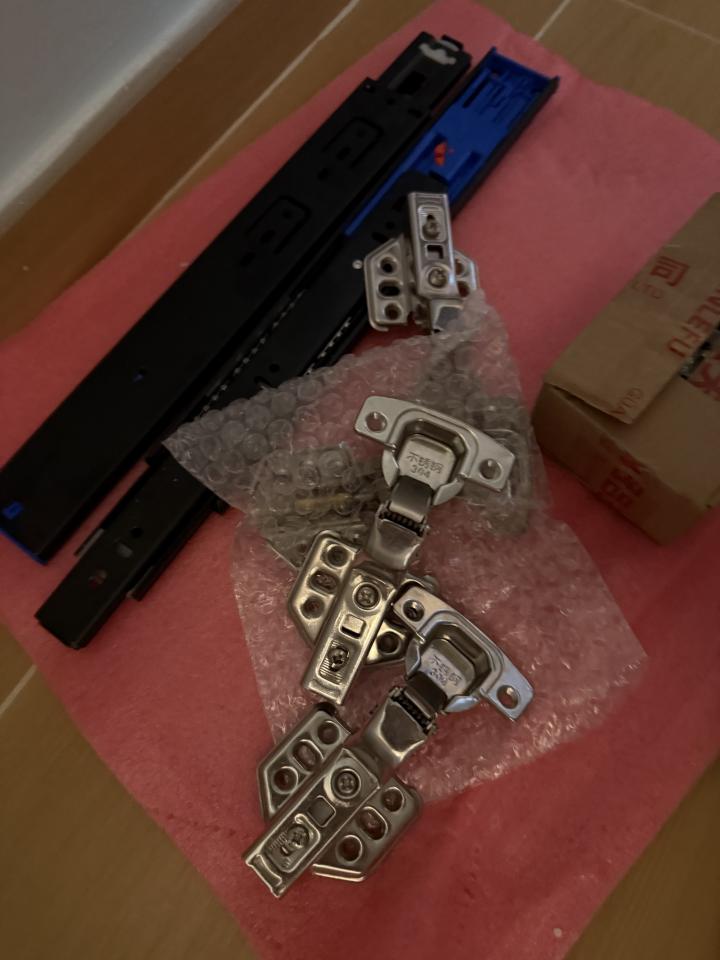 淘寶傢俬安裝工作照片