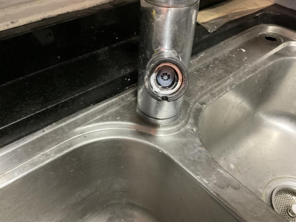 水龍頭安裝工作照片