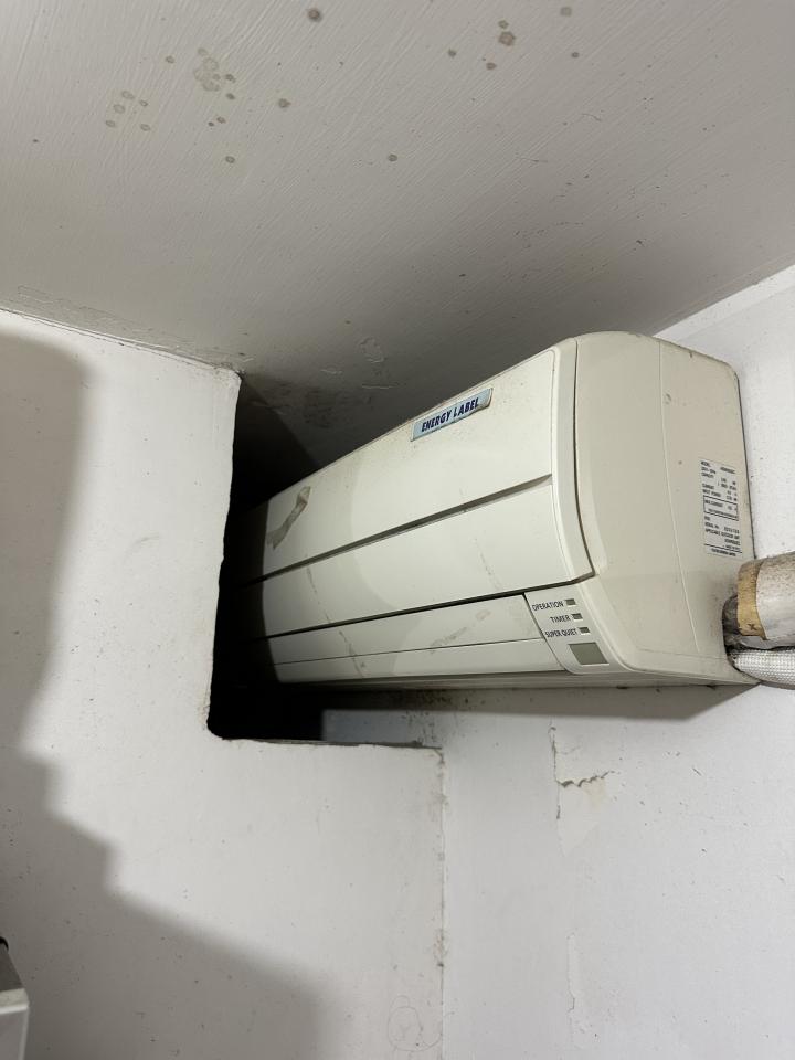 冷氣維修工作照片