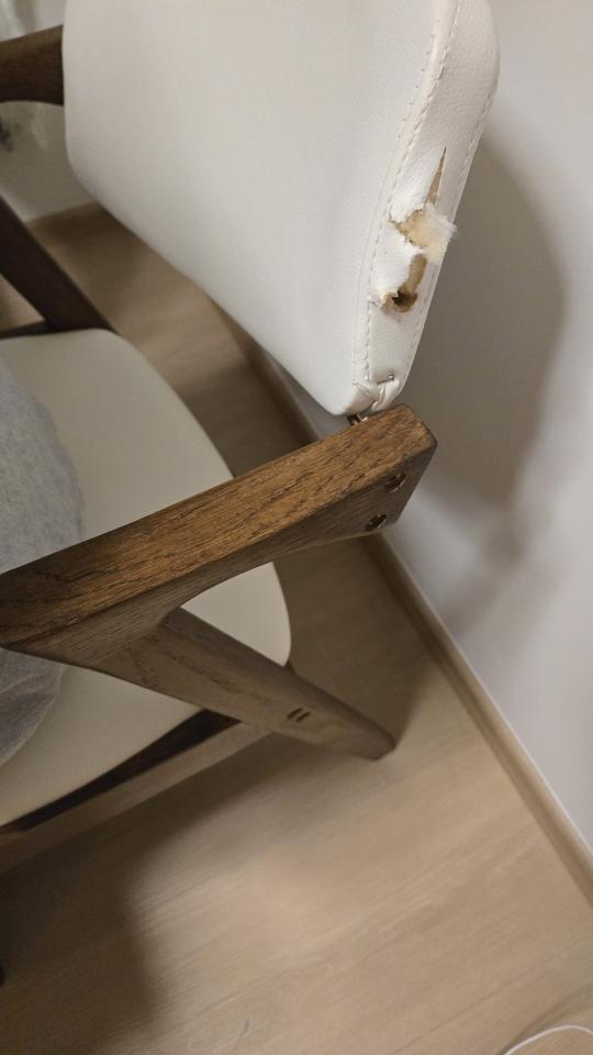 Furniture RepairJob photo