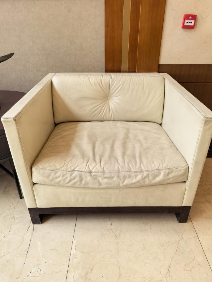 Furniture RepairJob photo