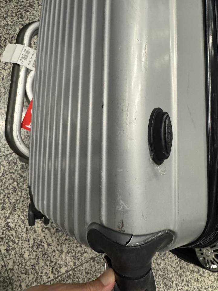 Luggage RepairJob photo
