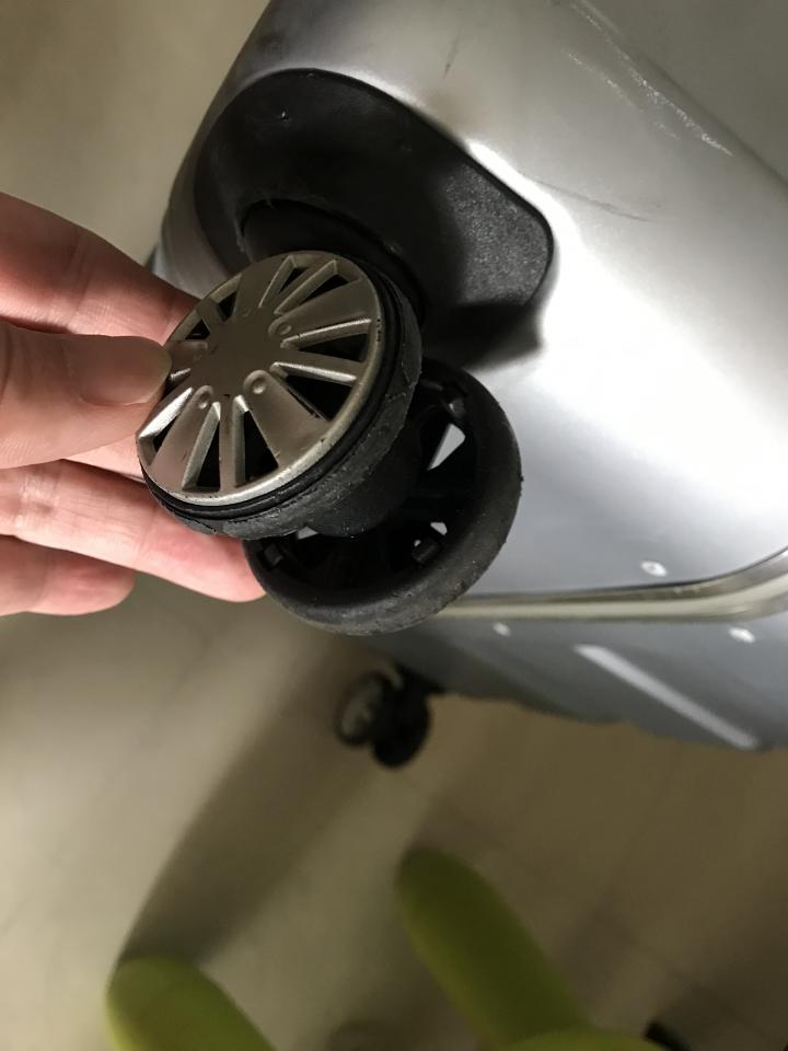 Luggage RepairJob photo