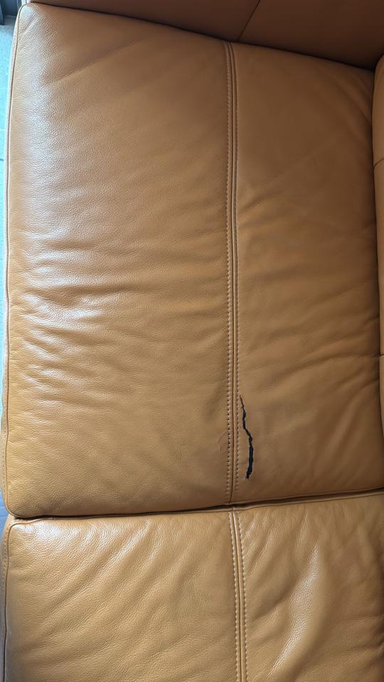 Furniture RepairJob photo